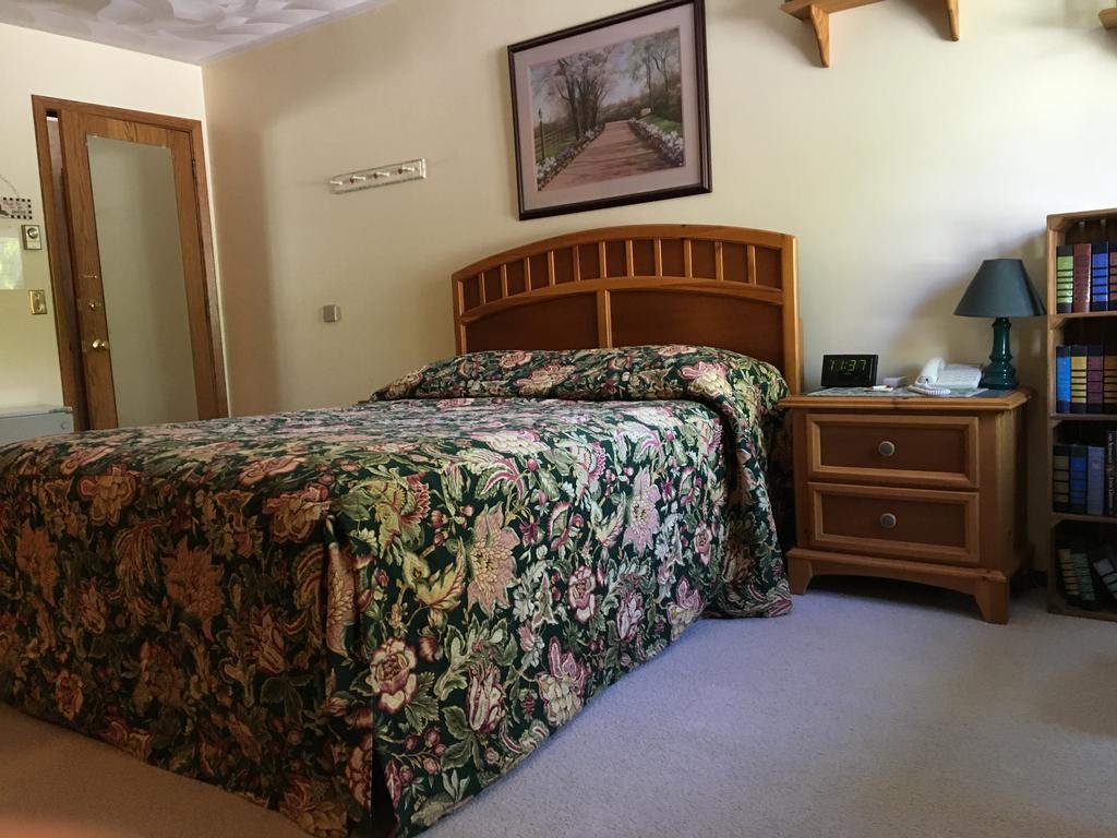 Red Barn Village Bed & Breakfast Clarks Summit ภายนอก รูปภาพ